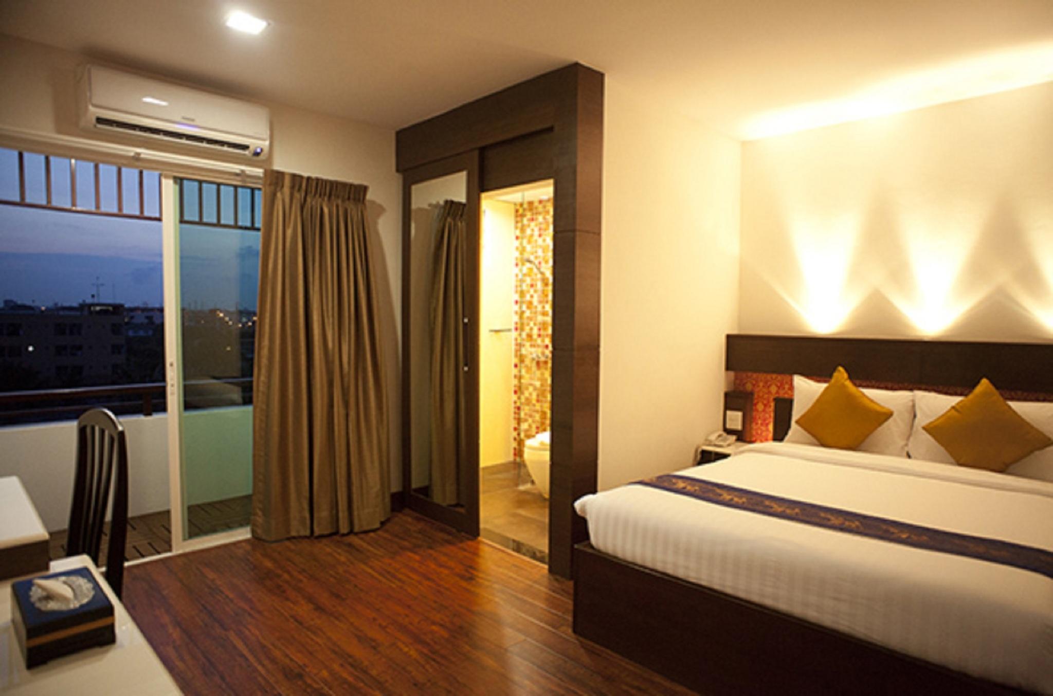 Suvarnabhumi Suite Hotel Банкок Екстериор снимка