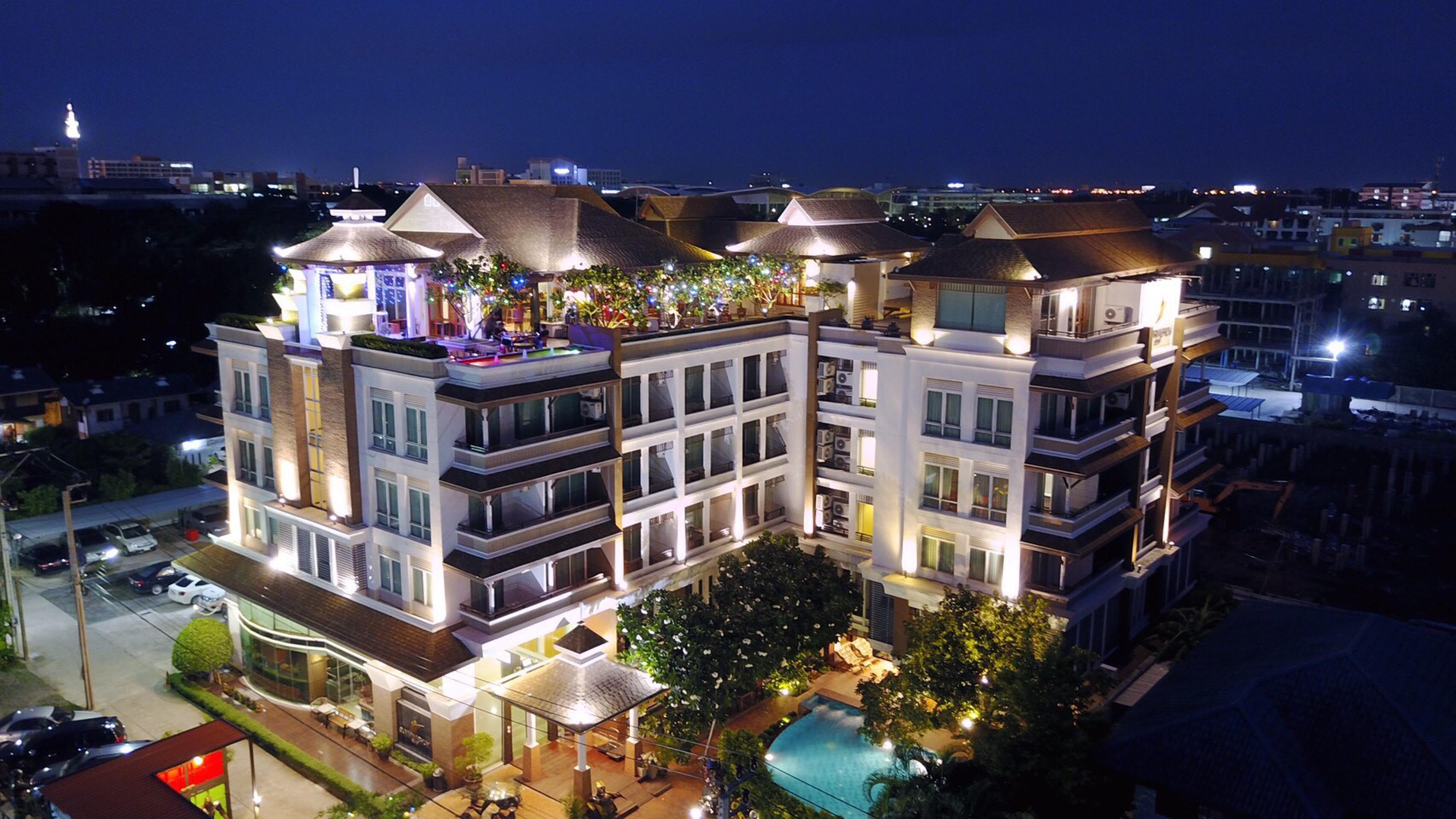 Suvarnabhumi Suite Hotel Банкок Екстериор снимка