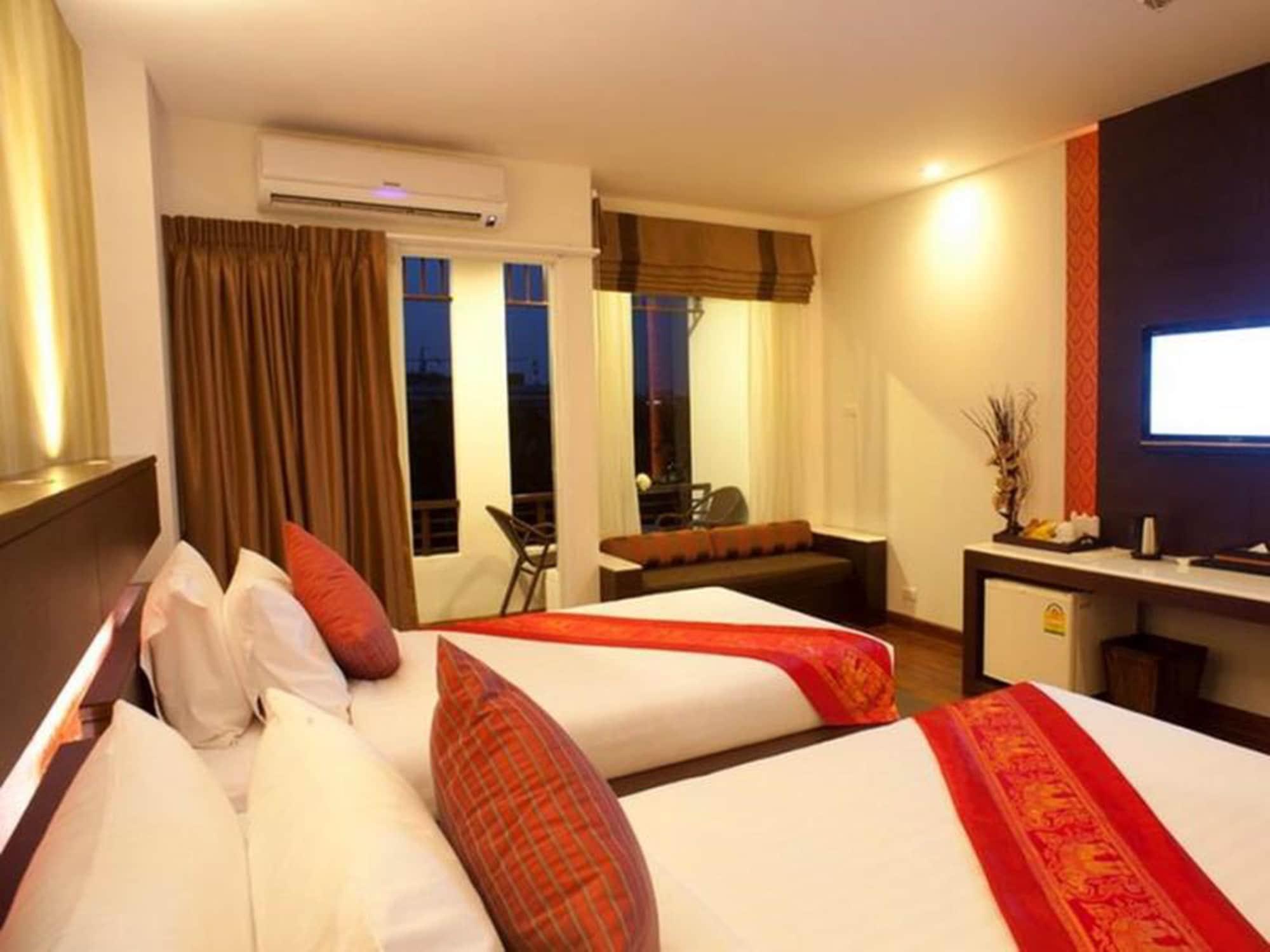 Suvarnabhumi Suite Hotel Банкок Екстериор снимка