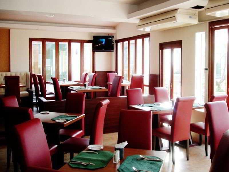 Suvarnabhumi Suite Hotel Банкок Екстериор снимка
