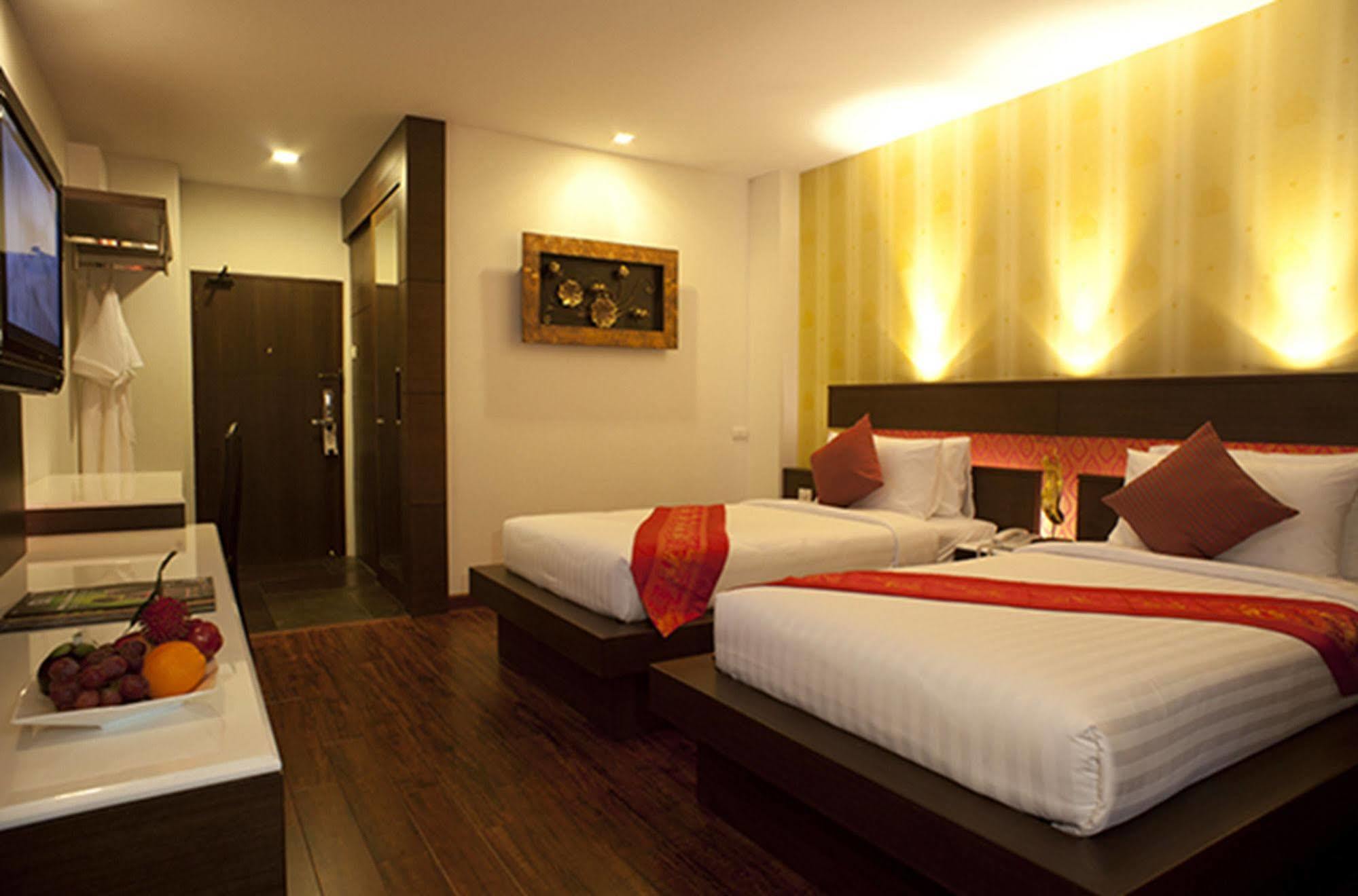 Suvarnabhumi Suite Hotel Банкок Екстериор снимка