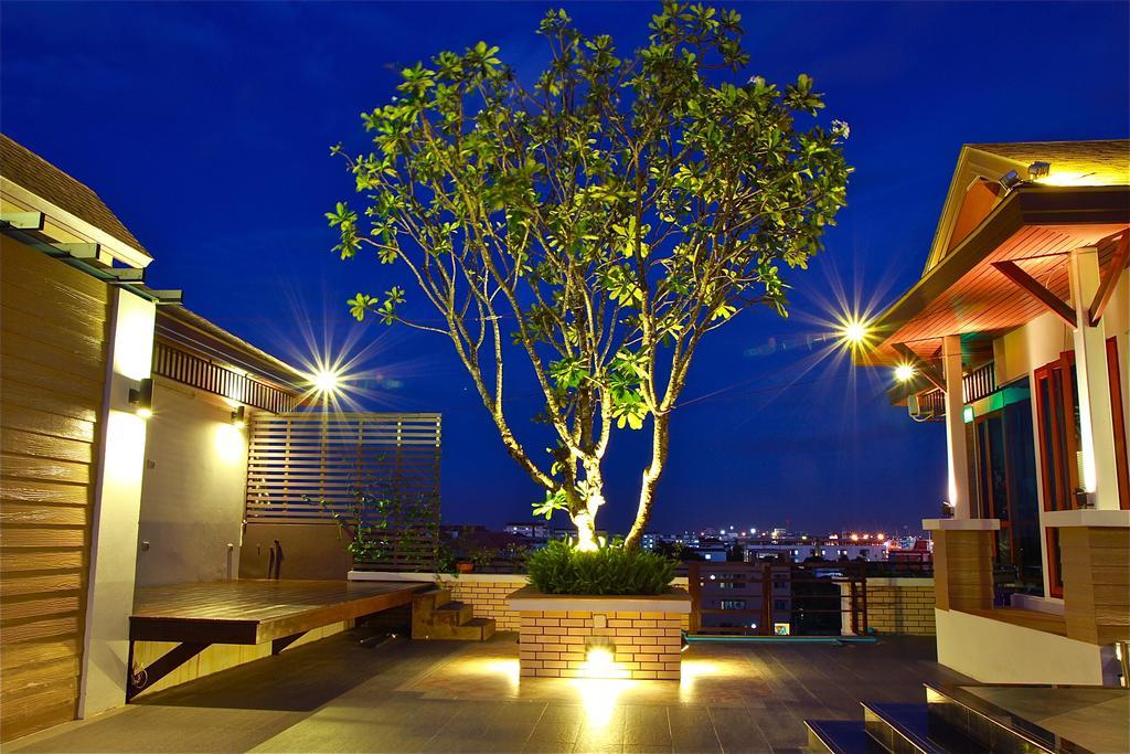 Suvarnabhumi Suite Hotel Банкок Екстериор снимка